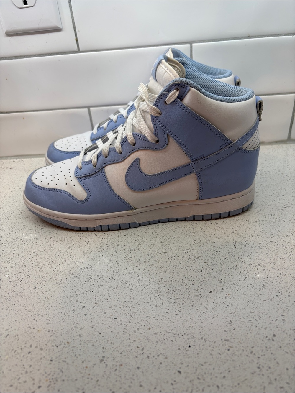 Nike High-Top Sneakers in White and Light Blue - Picture 2 of 3